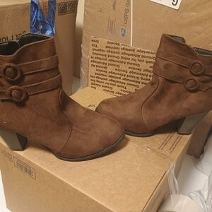 SHEIN Brown Suede Ankle Booties